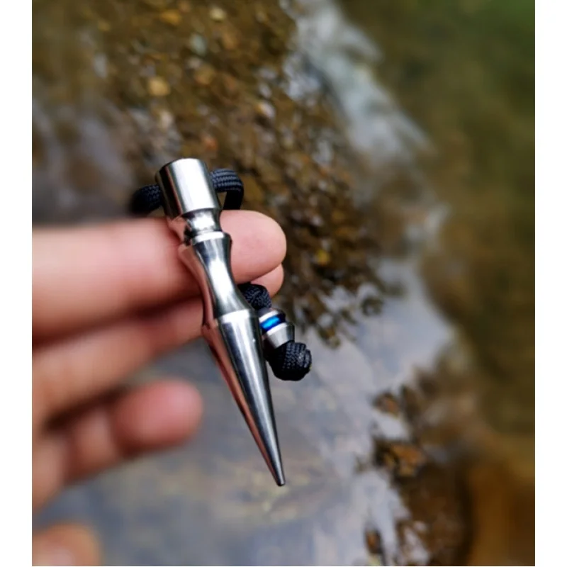 

Титановый брелок для повседневного использования