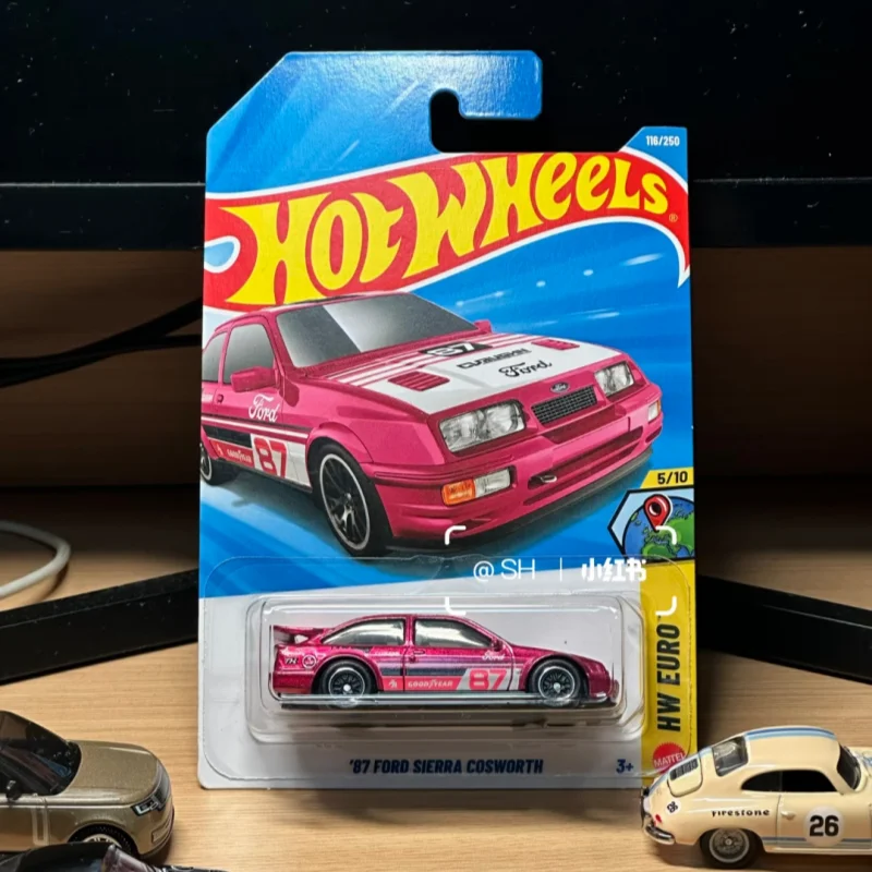 Фото Коллекционная серия Hot Wheels Super Treasure Hunt 2026E: Модель Ford Sierra Cosworth (87) из литого сплава, коллекционные машинки-сюрпризы №3