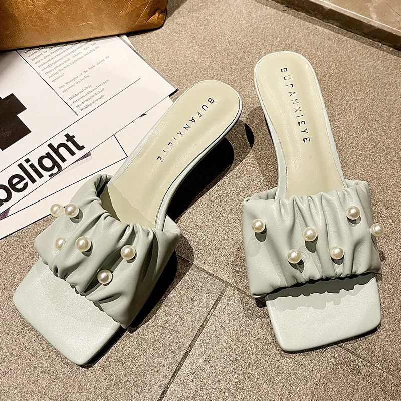 

Женские Плиссированные шлепанцы, летние легкие пикантные сандалии с открытым носком и жемчугом, однотонные сандалии на шпильке, Женская Ро...