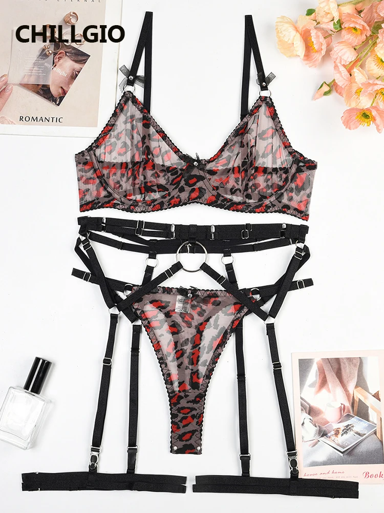 

Комплект женского нижнего белья с леопардовым принтом и чашками пуш-ап