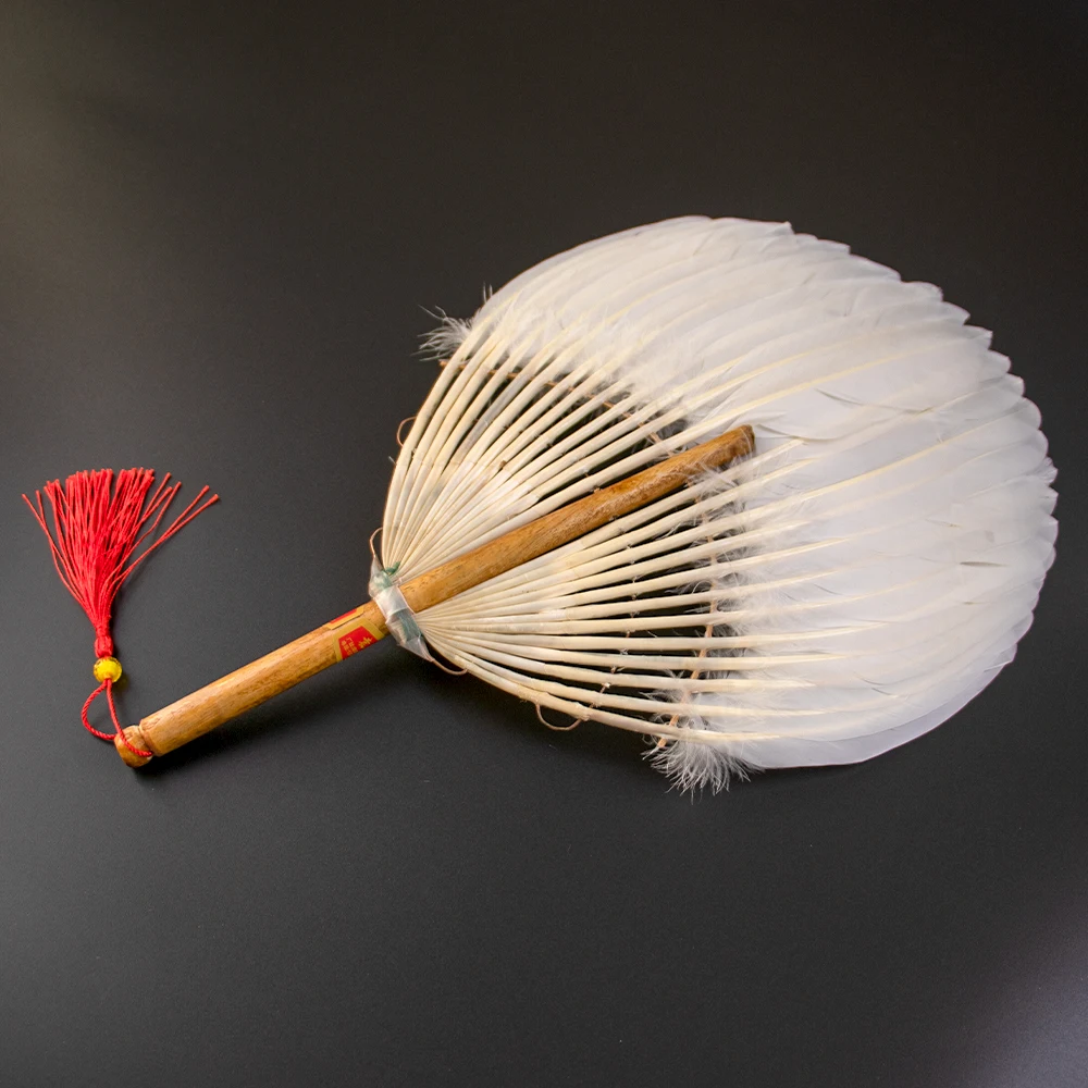 

Zhuge Liang белые перья индейки ручные Поклонники Персонализированные бамбуковые кунг-фу чайные Поклонники старых свадебных украшений карнавальные танцы 1 шт.