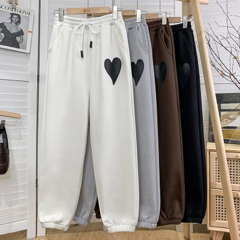 

Брюки женские с нашивкой в форме сердца, повседневные брюки с начесом, винтажная уличная одежда, спортивные хлопковые штаны-султанки для ос...