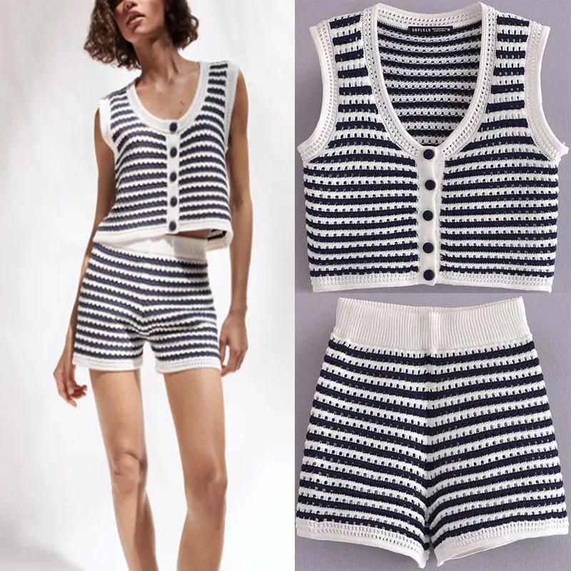 

Summer Stripe Knitting Vest Suit Sleeveless Top Front Button Leak Hole Design Elastic Waistband Knitting Short Sets