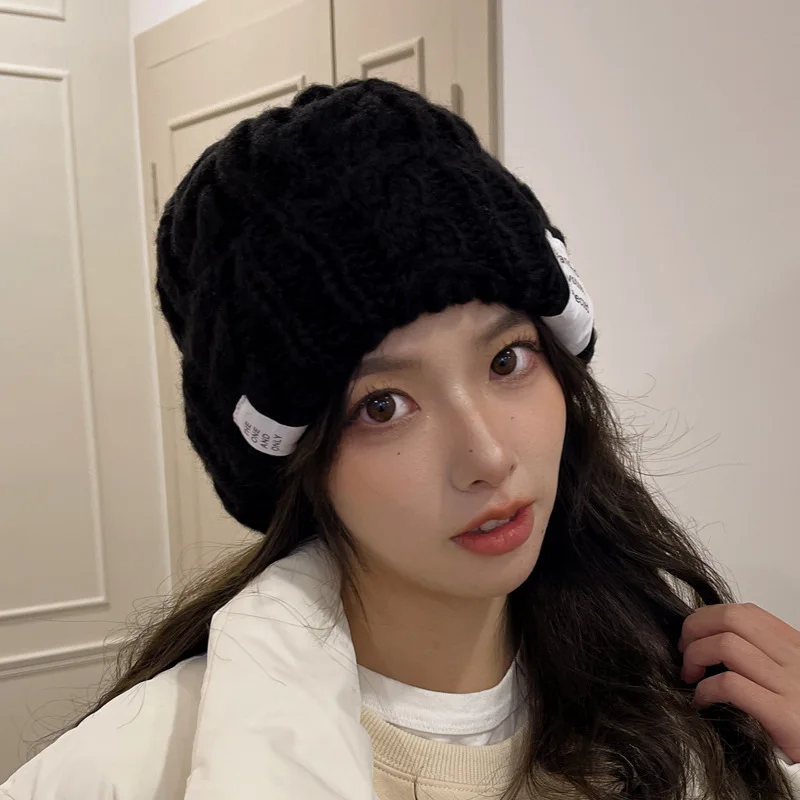 

Шапка-бини вязаная шерстяная, на осень/зиму