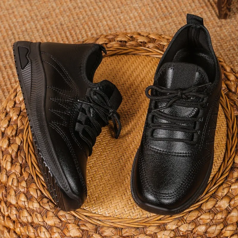 Женские кроссовки из ПУ кожи на шнуровке низком каблуке