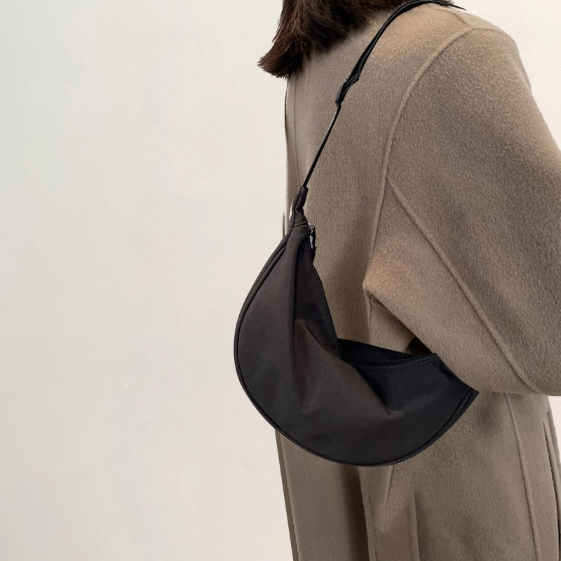 Сплошной цвет нейлоновая водонепроницаемая универсальная сумка-мессенджер