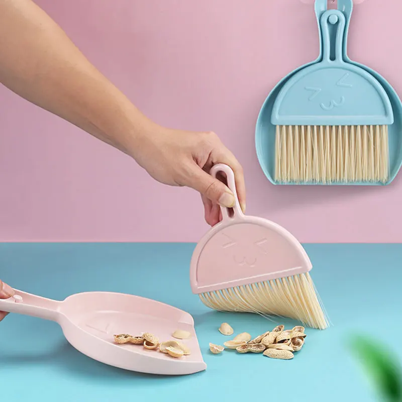 

Home Office Thicker Plastic Desk Cleaning Set Mini Desktop Keyboard Brush Brush With A Small Broom Stoffer
