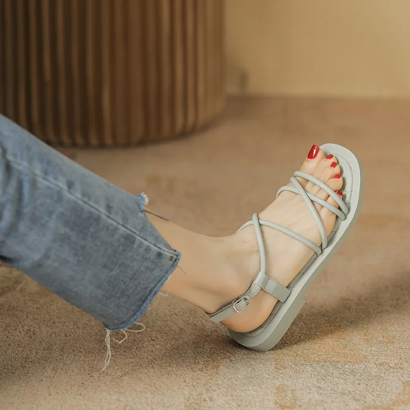 Сандалии женские с перекрестными ремешками дизайнерские босоножки пряжкой на