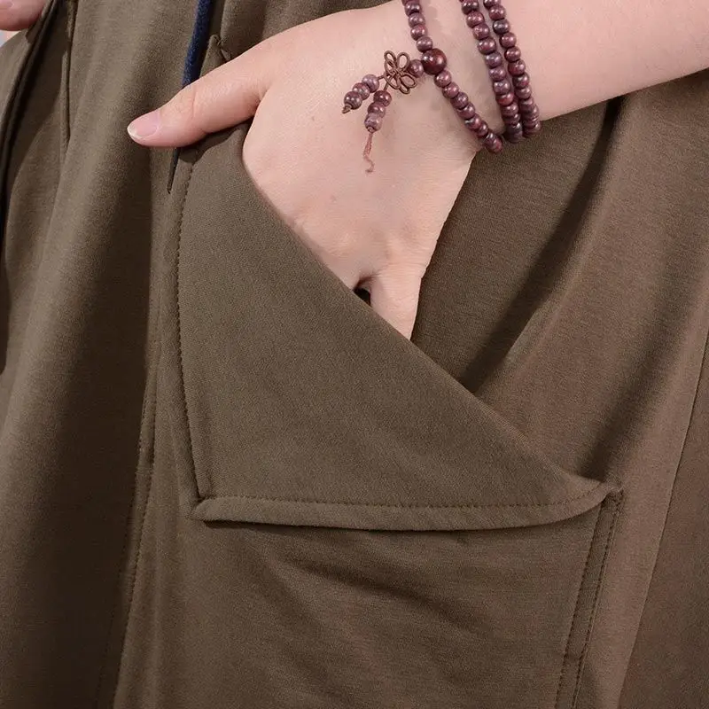 Женское платье-свитер средней длины однотонное свободное асимметричное с