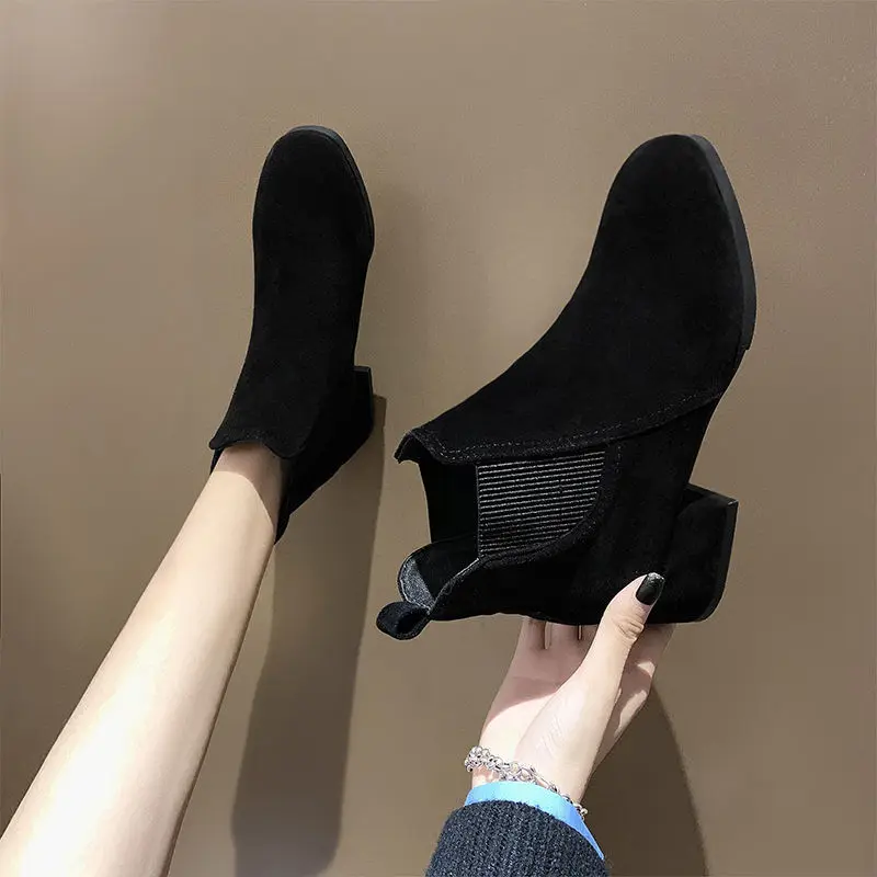 Женские ботильоны на толстом каблуке черные туфли-лодочки из флока платформе с