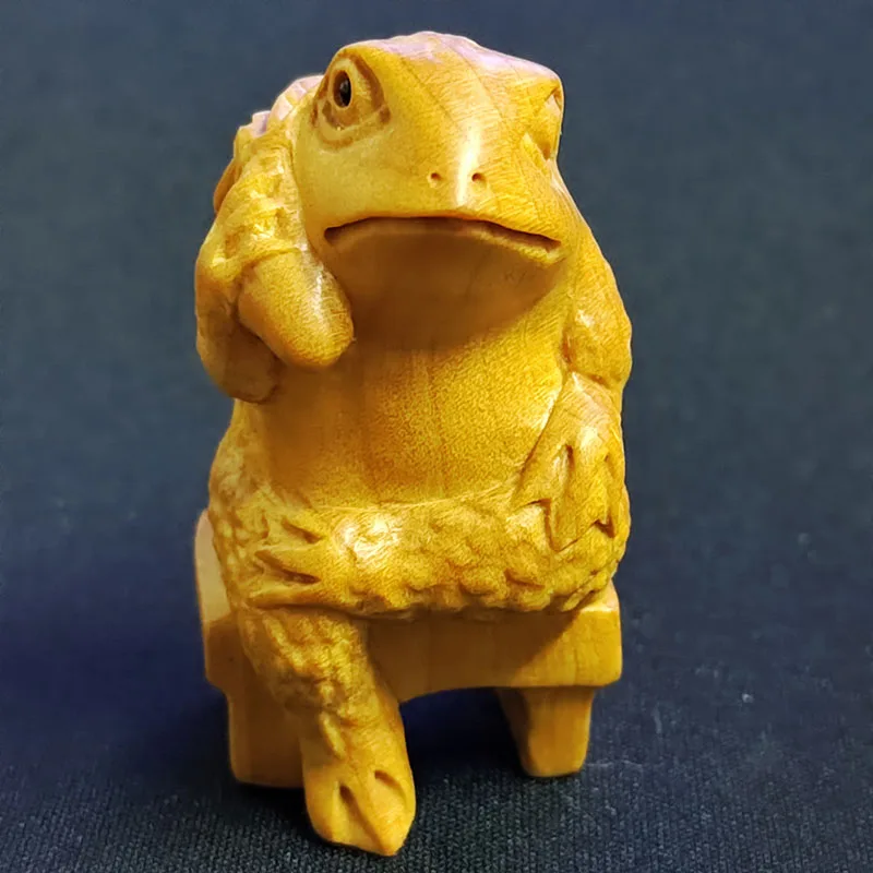 

Ручная резная фигурка из самшита лягушка 2 дюйма