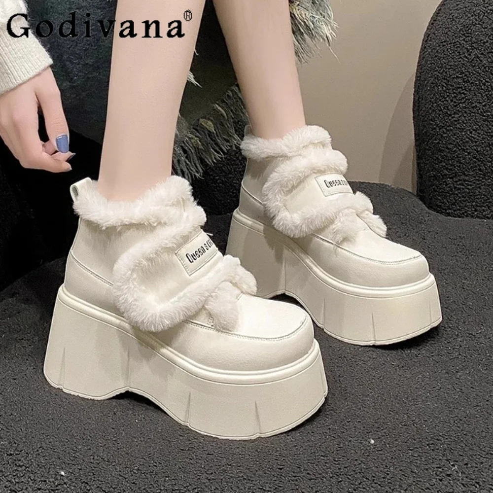 Белые зимние ботинки увеличивающие рост 9 см женские 2024 новые бархатные