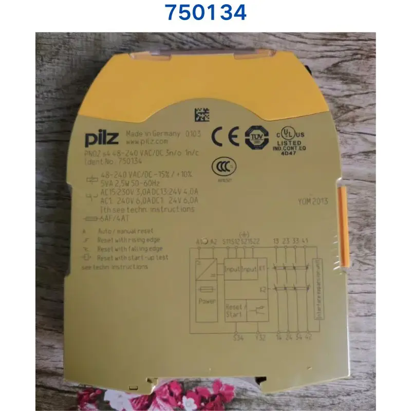Совершенно новое реле PILZ PNOZ s4 750134