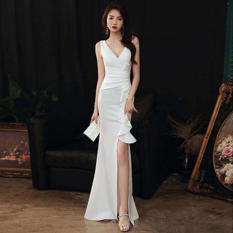 

White evening dress female 2023 new temperament banquet noble sexy fishtail socialite party host long style
