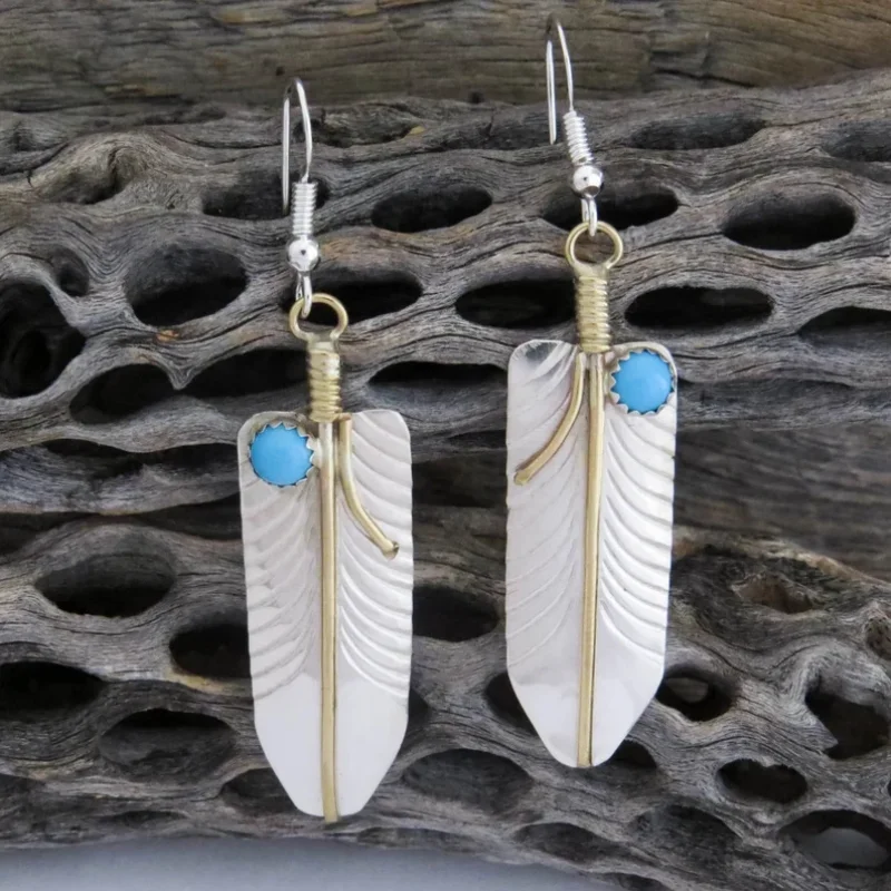 

Vintage Metal Craftsman Carved Feather Earrings Electroplated Two Tone Gold Inlaid Green Stone Hook Drop Earrings for Women