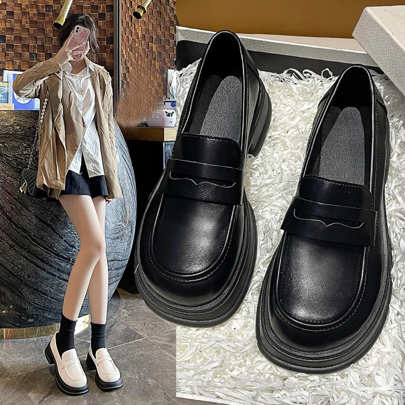 

Повседневная Женская обувь в британском стиле с круглым носком, закрытые сабо на платформе, осенняя женская обувь, цвет белый