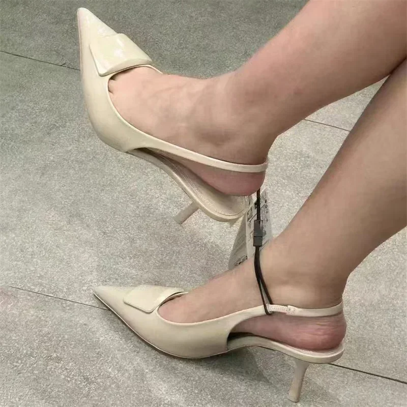 Белые Лакированные кожаные туфли-лодочки на шпильках лаконичные женские туфли с