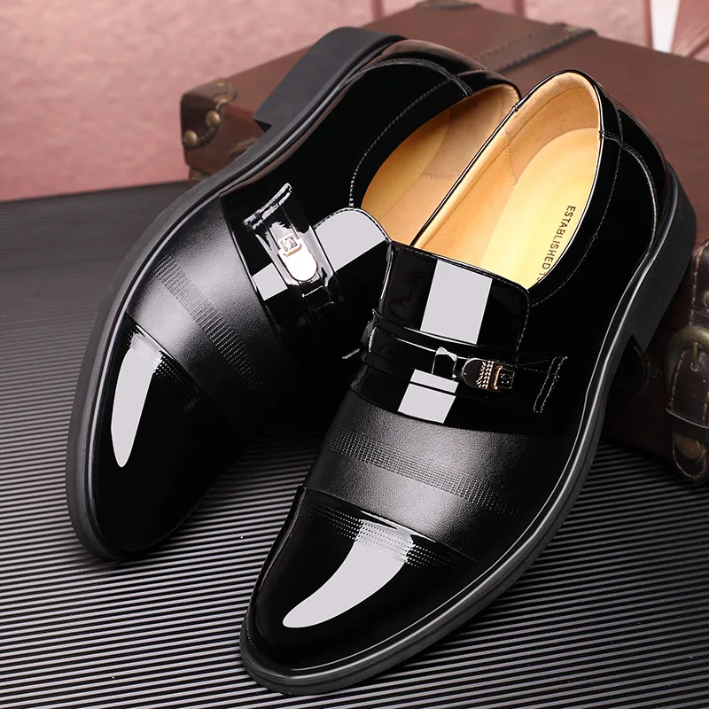 Men Formal Business Leather Shoes Fashion Low Top Solid Color Men Shoe Sandals Hollow Out Formal Dress Casual Scrub Leather Shoe