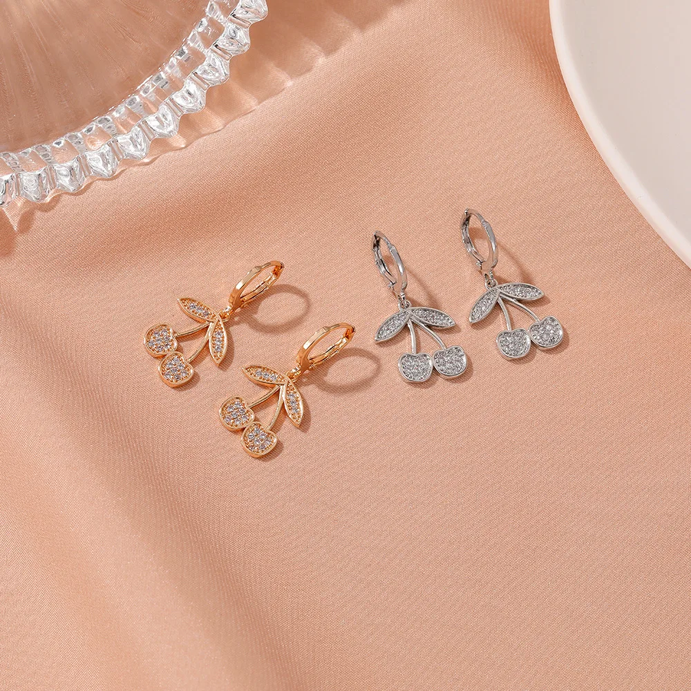 

Shiny Crystal Cherry Earrings Cute Sweet Fresh Fruit Drop Earrings For Women Earing Jewelry Gold Silver Color Earring O123