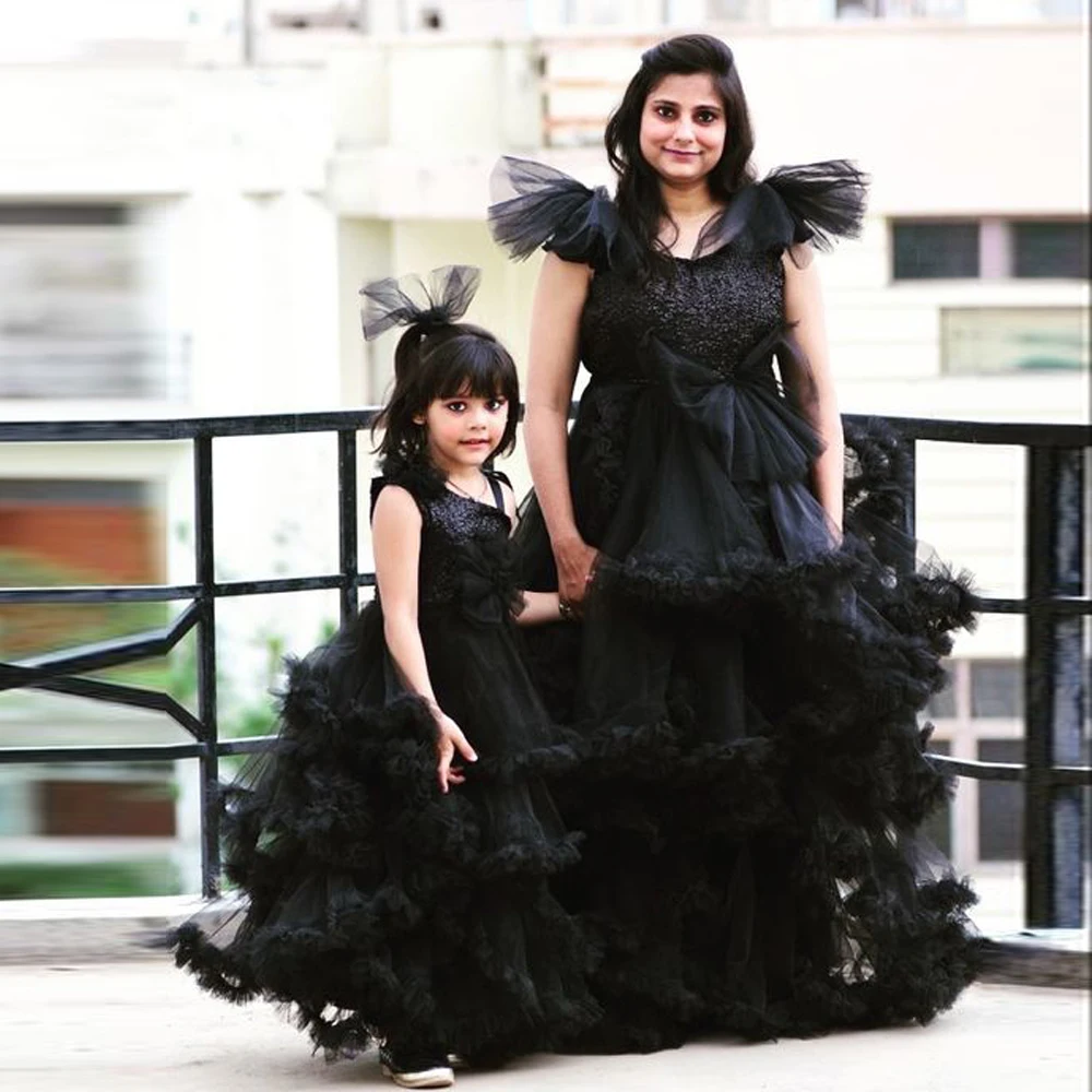 

Gothic Black Tiered Ruffles Tulle Mother and Daughter Dresses for Photoshoot or Party Mommy and Me Girls Outfits with Bow Custom