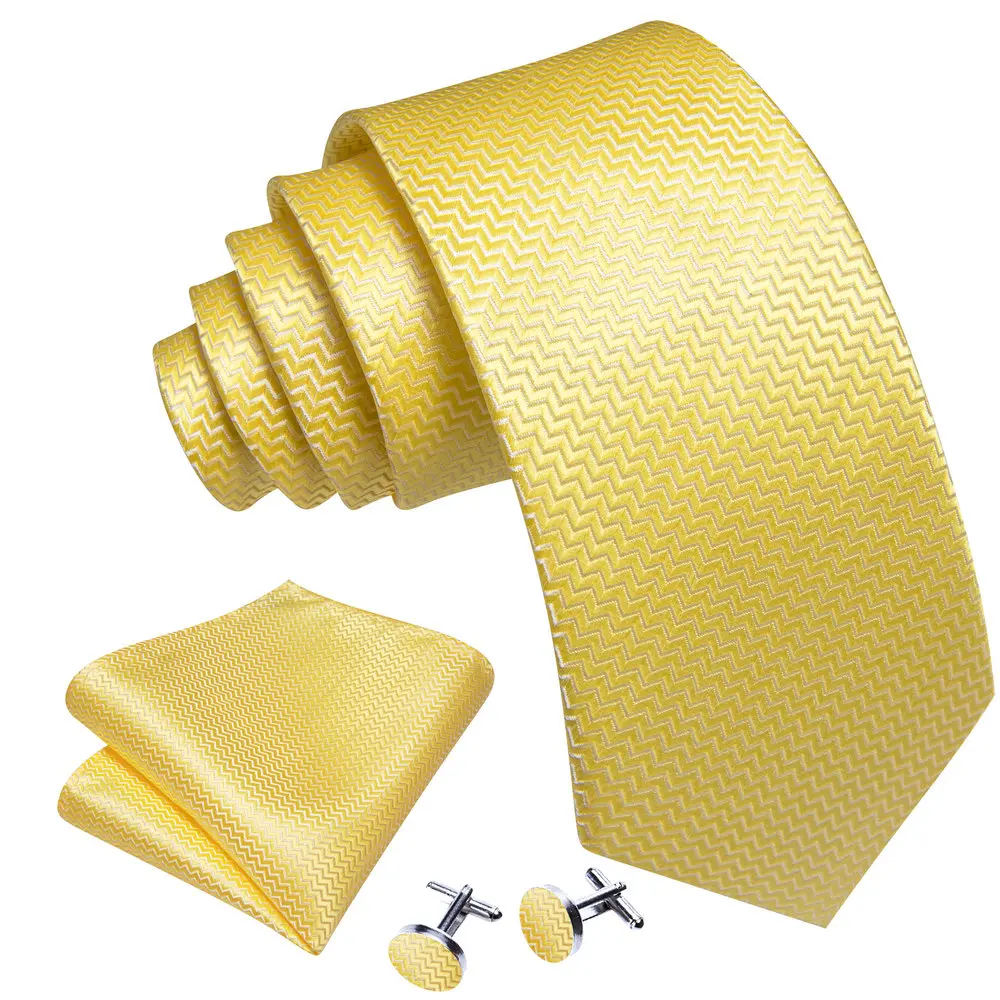 Рисунок 2 - Галстук и Запонки мужские из шелка