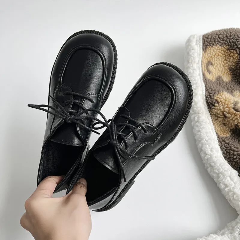 

Shoes Black Sneakers Woman-shoes 2022 Roses Fashion Rubber Cross-tied Basic Low Retro Lace-Up PU Shoes Black Sneakers Woman-shoe