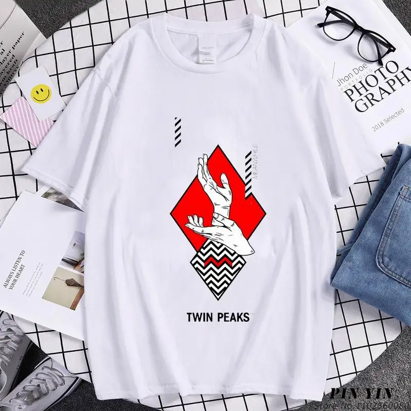 Футболка с коротким рукавом и круглым вырезом в стиле унисекс