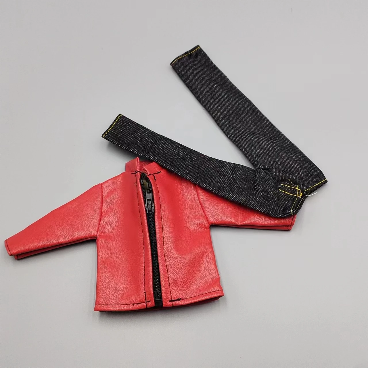 Кожаная куртка и джинсы для фигурок Foyunde 1/6