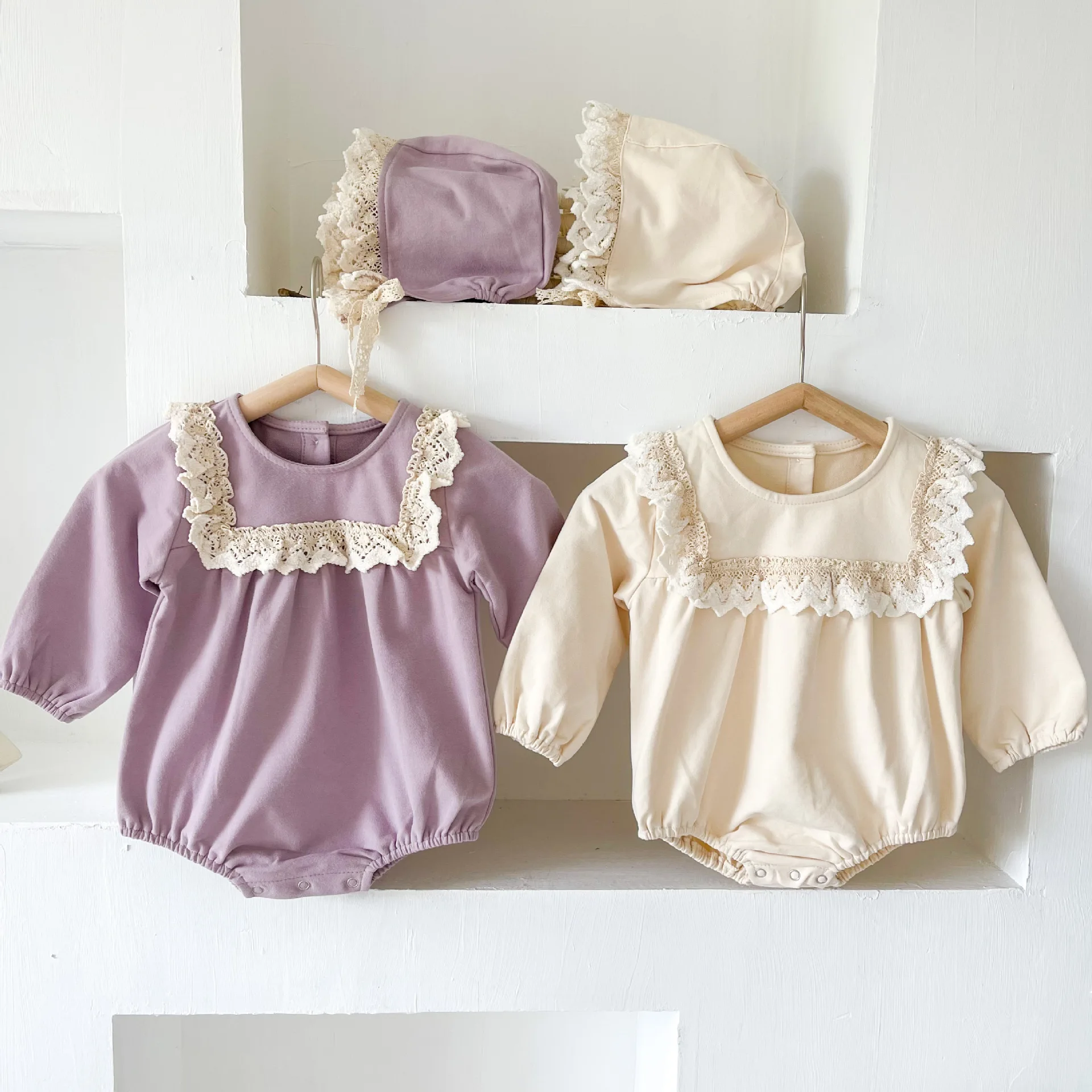 

Newborn One-piece Jumpsuit 2023 Autumn Baby Girl Lace Round Neck Bag Fart Romper Knitted Romper
