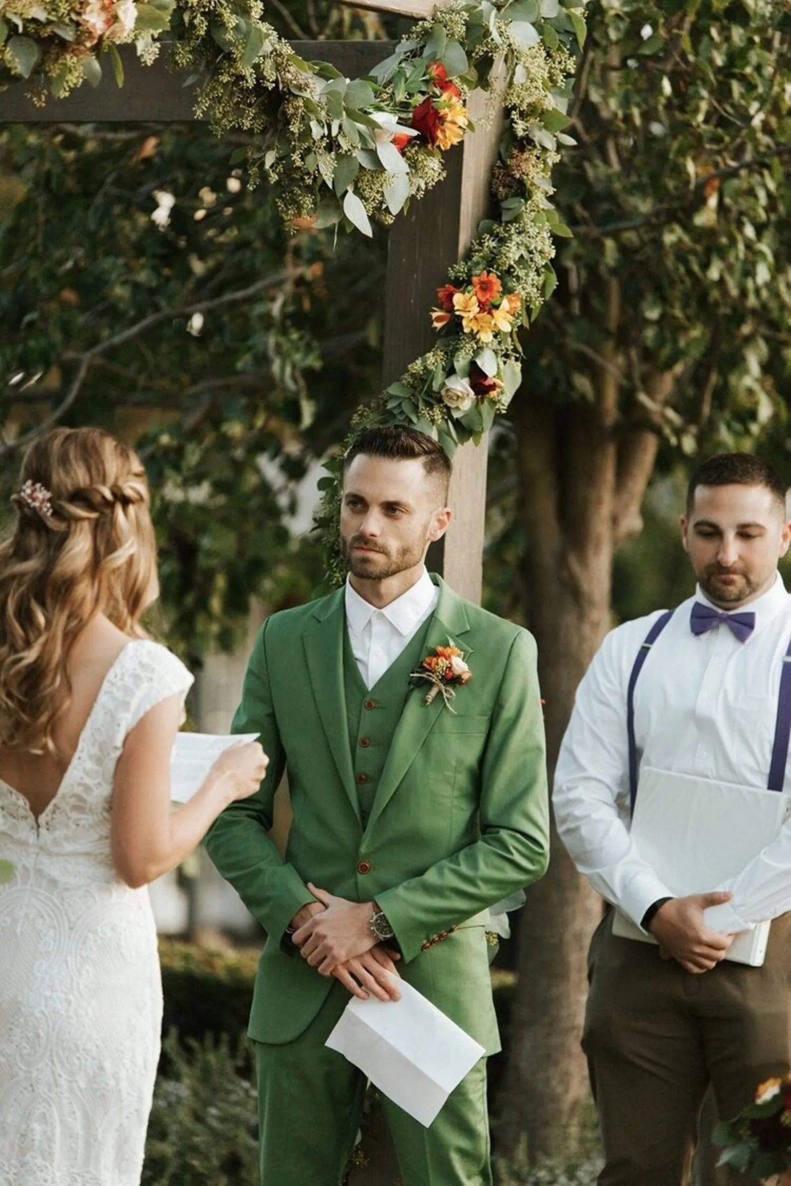 

Мужские костюмы для свадьбы, зеленый льняной смокинг, одежда для вечеринки жениха, Блейзер, наборы из трех предметов, индивидуальный пошив, мужской костюм