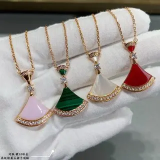 

Rose Gold Colorless Double Layer Skirt Small Fan Snake Bone Necklace Female