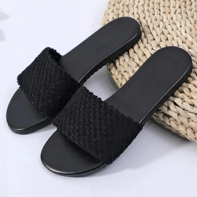 

Sexy Women Slippers Personalized Design Flat Bottom Non-slip Outdoor Beach Woman Sandals Soft Cozy Slides Summer New Girl Shoes