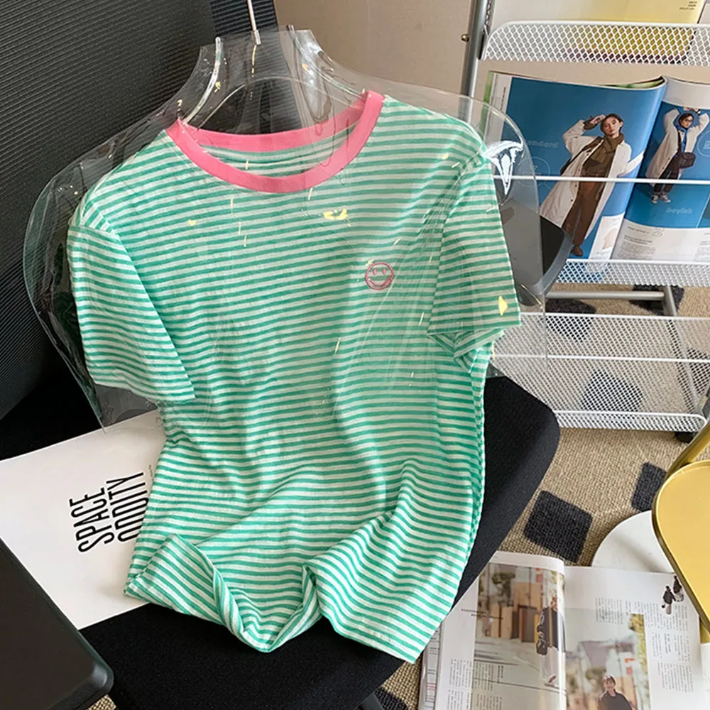 Футболка женская тонкая летняя в полоску с коротким рукавом и вышивкой 2022 |