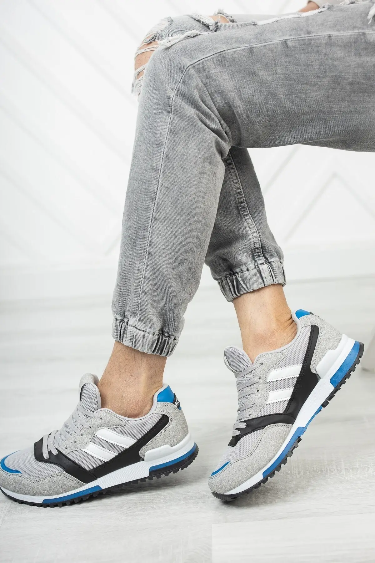 

Women Vulcanized Shoes Unisex Gray Saks Sneaker Breathable Running Shoes Casual Ladies Sneakers Light Sport Shoes