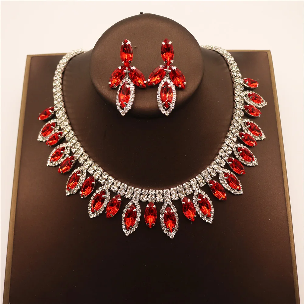 

Fine Necklace Earrings Two Piece Set Ladies Fashion Multicolor Crystal Diamond Earrings Necklace Jewelry Dropshipping