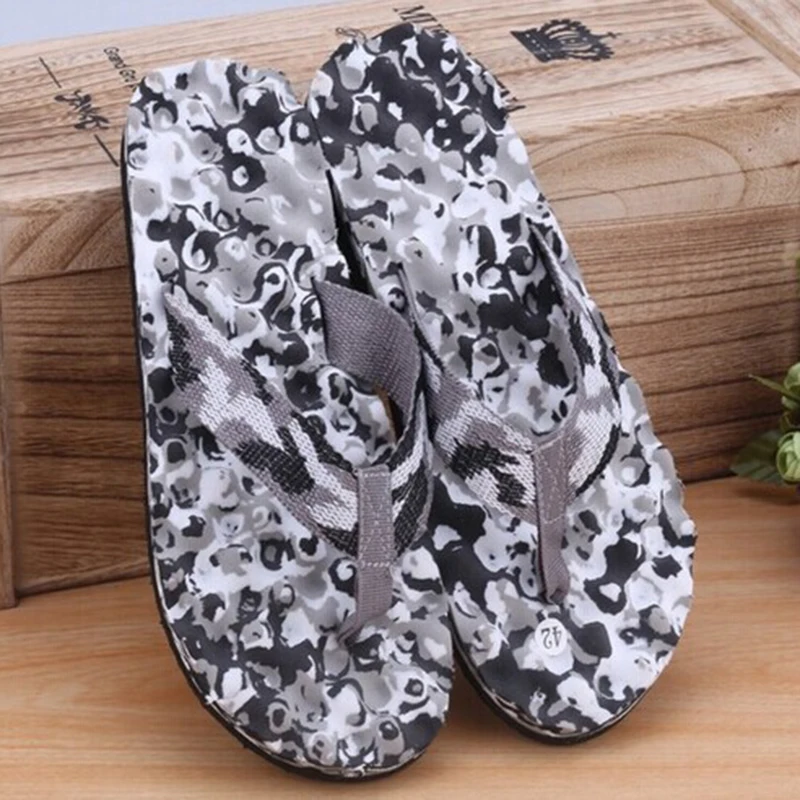 

Summer Korean New Tide Slippers Men Non-slip Cool Flip-Flops Breathable Thick-soled Sandals Slippers Toe Sandals