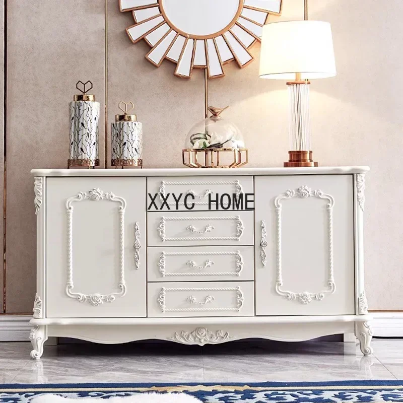 Деревянная витрина в скандинавском стиле