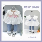 Кружевная одежда со складками для маленьких девочек, популярный милый детский осенний топ + джинсовые брюки, Детский костюм для девочек