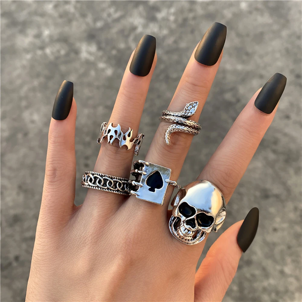 

Aprilwell 5 Pcs Punk Skeleton Chunky Rings Set for Women Men Silver Color Vintage Grunge Emo Poker Snake Finger Jewelry Anillos