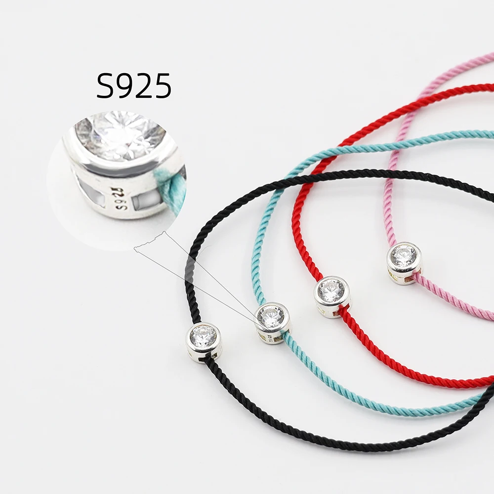 Женский браслет из серебра 925 пробы с красной нитью