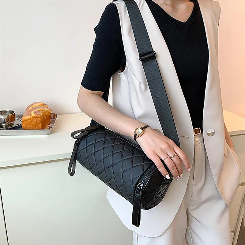 Korean High-grade Women Men's Bag Lingge Cylinder Bag Versatile One Shoulder Chest Bag