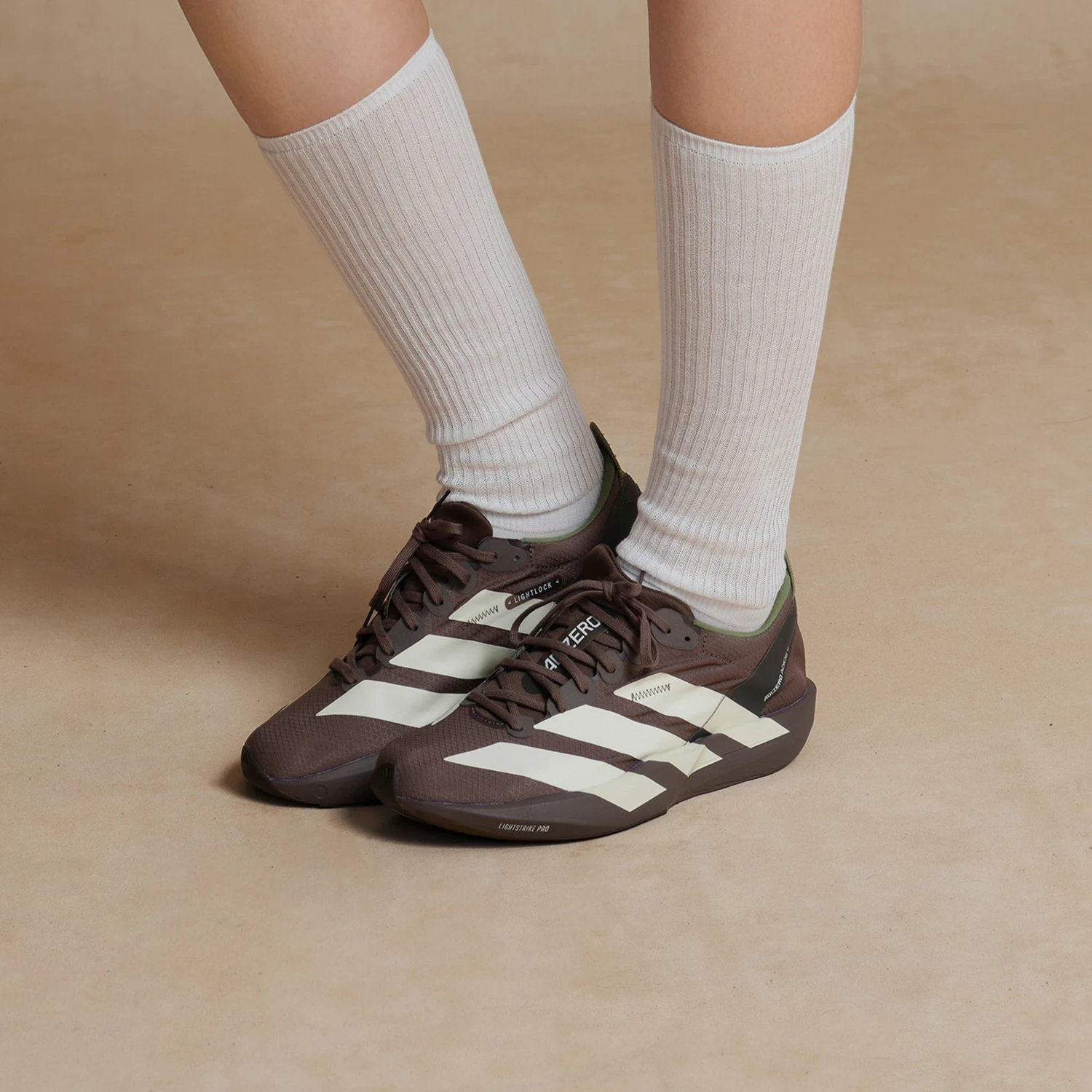 Фото Оригинальные женские беговые кроссовки Adidas ADIZERO ADIOS 9 для соревнований, модель LA3786 №1