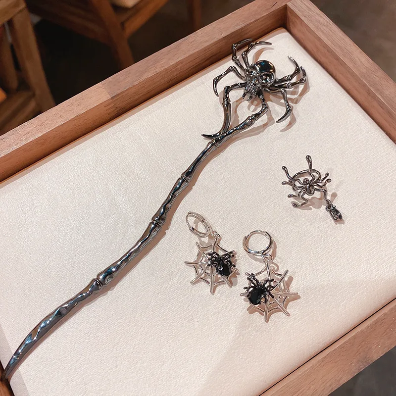 

Ins New Dark Diamond Set Spider Earrings Cool Windnet Red Personalized Ear Clip Niche Fashion Design Sense