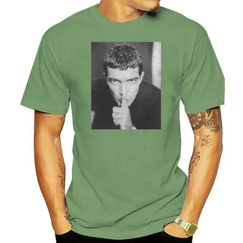 

Футболка "Антонио бандераса тишина" белая, счастье, моя футболка новая