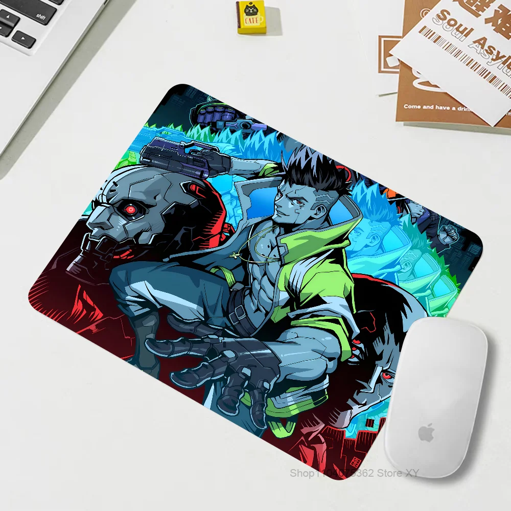 Anime Cyberpunk Edgerunners Mousepad Small LockEdge Mouse Pad For Gamers Computer Desk Rectangular Anti-slip Rubber