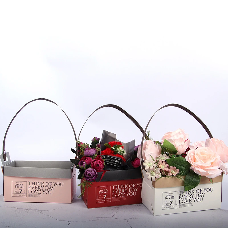 

2Pcs Portable Flower Box Kraft Paper Handy Gift Packaging Boxes for Valentine's Day Wedding Party Favor Present Packing Handbag