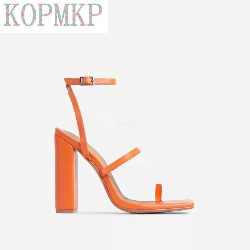 

New Design Clip Toe Narrow Band Female Outdoor Fashion Block Heels Sandals for Women Sandals Buckle Slides Summer Shoes 43