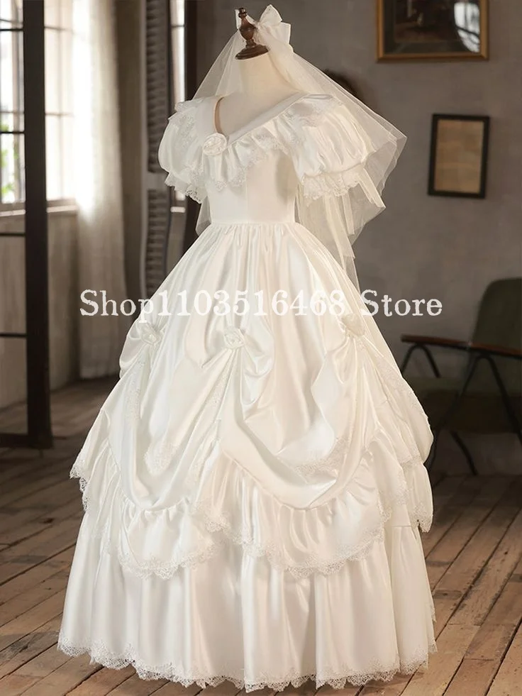 Винтажное вечернее платье цвета слоновой кости в викторианском стиле пышный