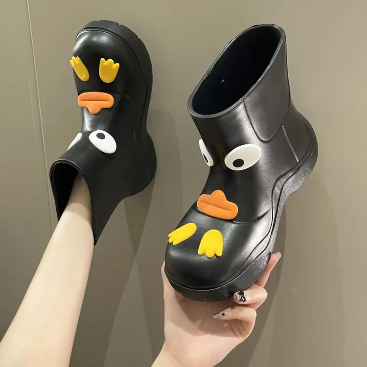 

Новинка 2022, модные женские дизайнерские летние женские ботинки для воды, модные резиновые ботинки с мультяшными животными на толстой подош...