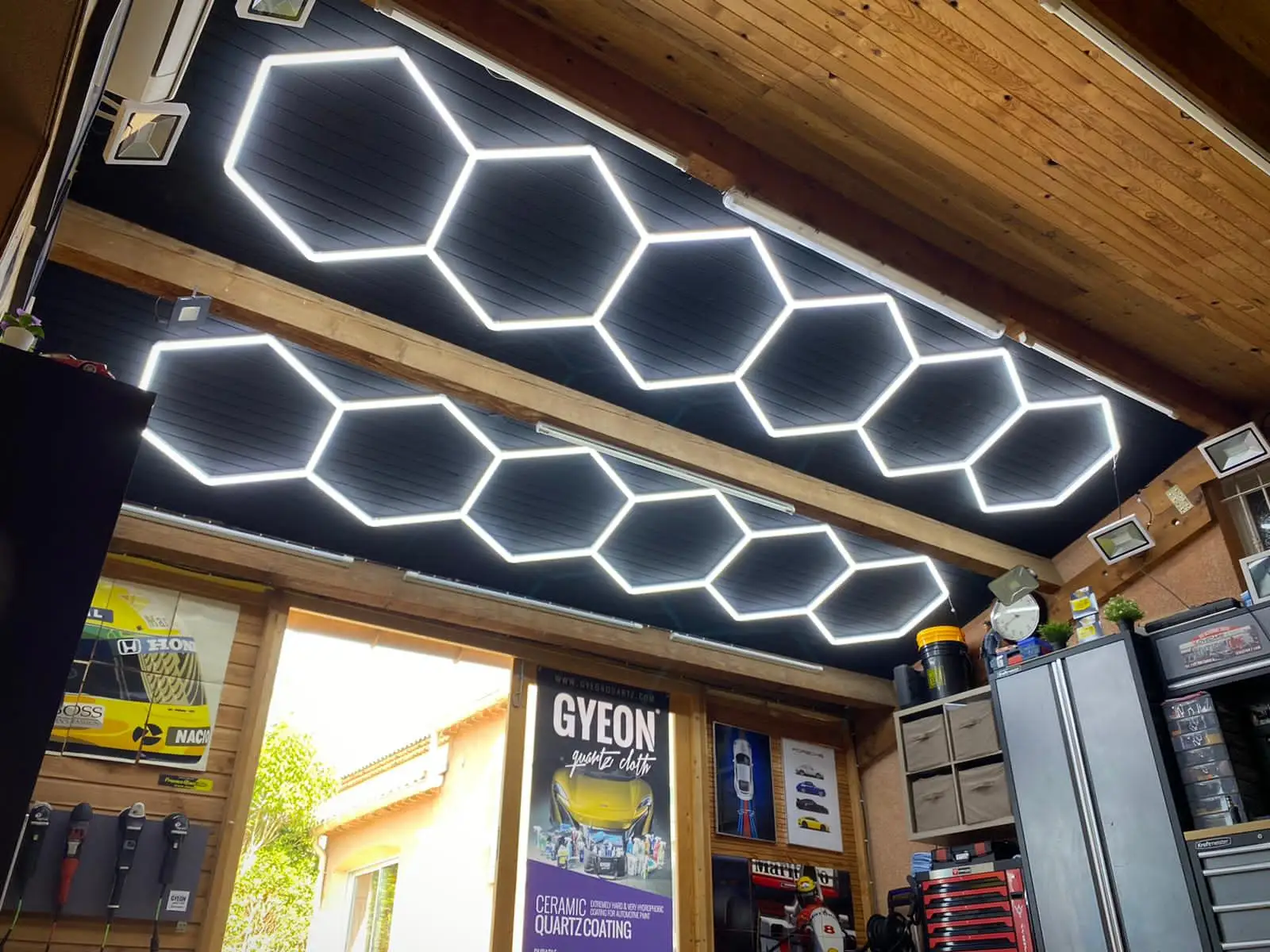 

Popular One Row 6 Hexagons Led Lights Easy to Install for Wall Auto Wash Shop Suspension Ceiling Lights